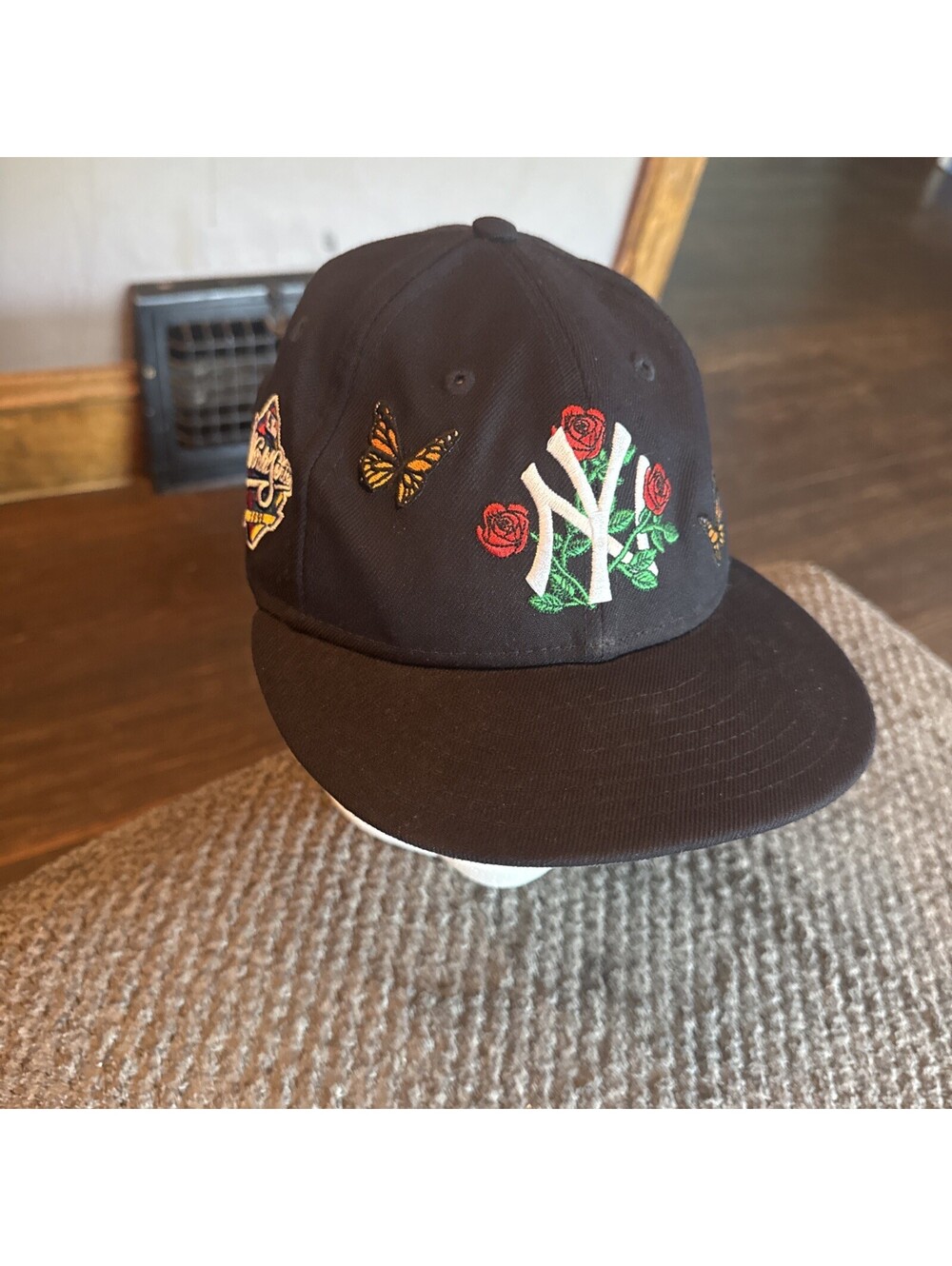 New Era NY Yankees 1999 World Series Floral Lady Liberty Butterfly Snapback Hat